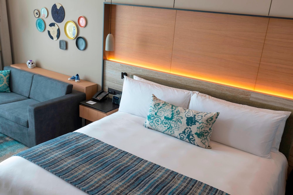 Renaissance Cancun Resort And Marina 23/76