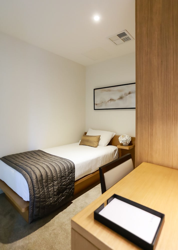 SKYE Hotel Suites Parramatta 13/49