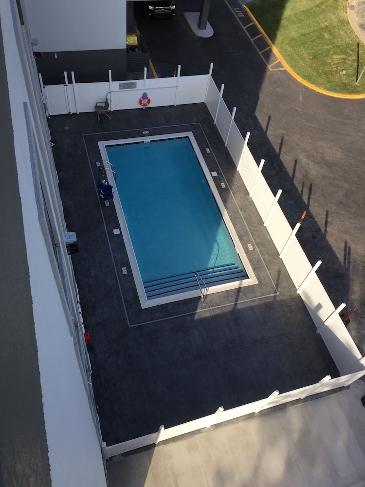 Wingate by Wyndham Louisville Fair and Expo 32/60