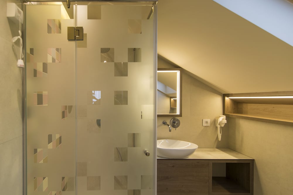 Garni Hotel D10 65/66