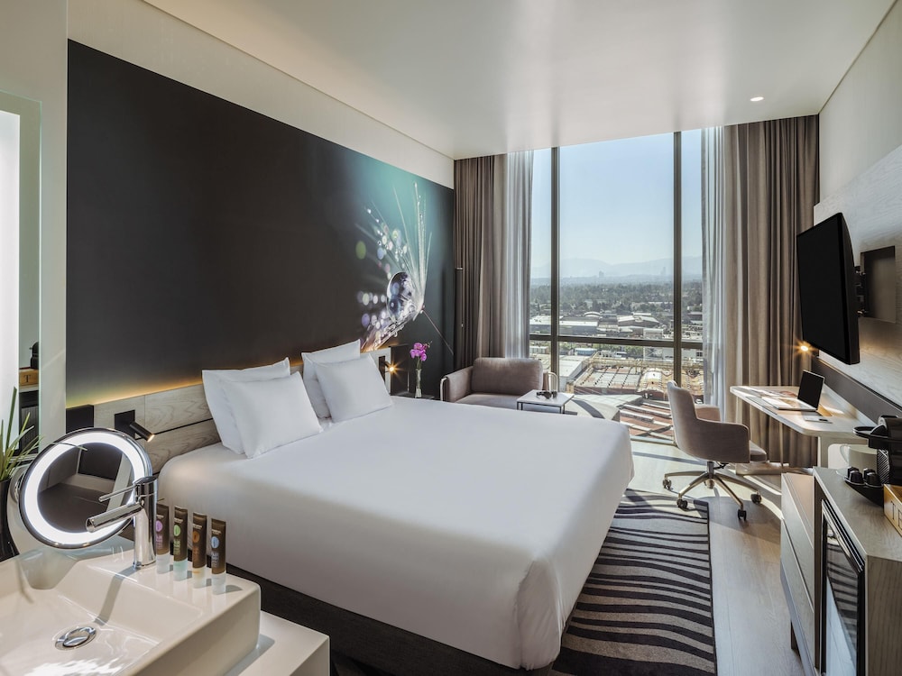 Novotel Mexico City Toreo 6/50