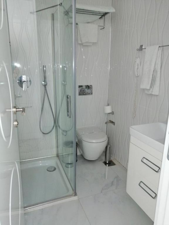 White Line Boutique Hotel 24/27