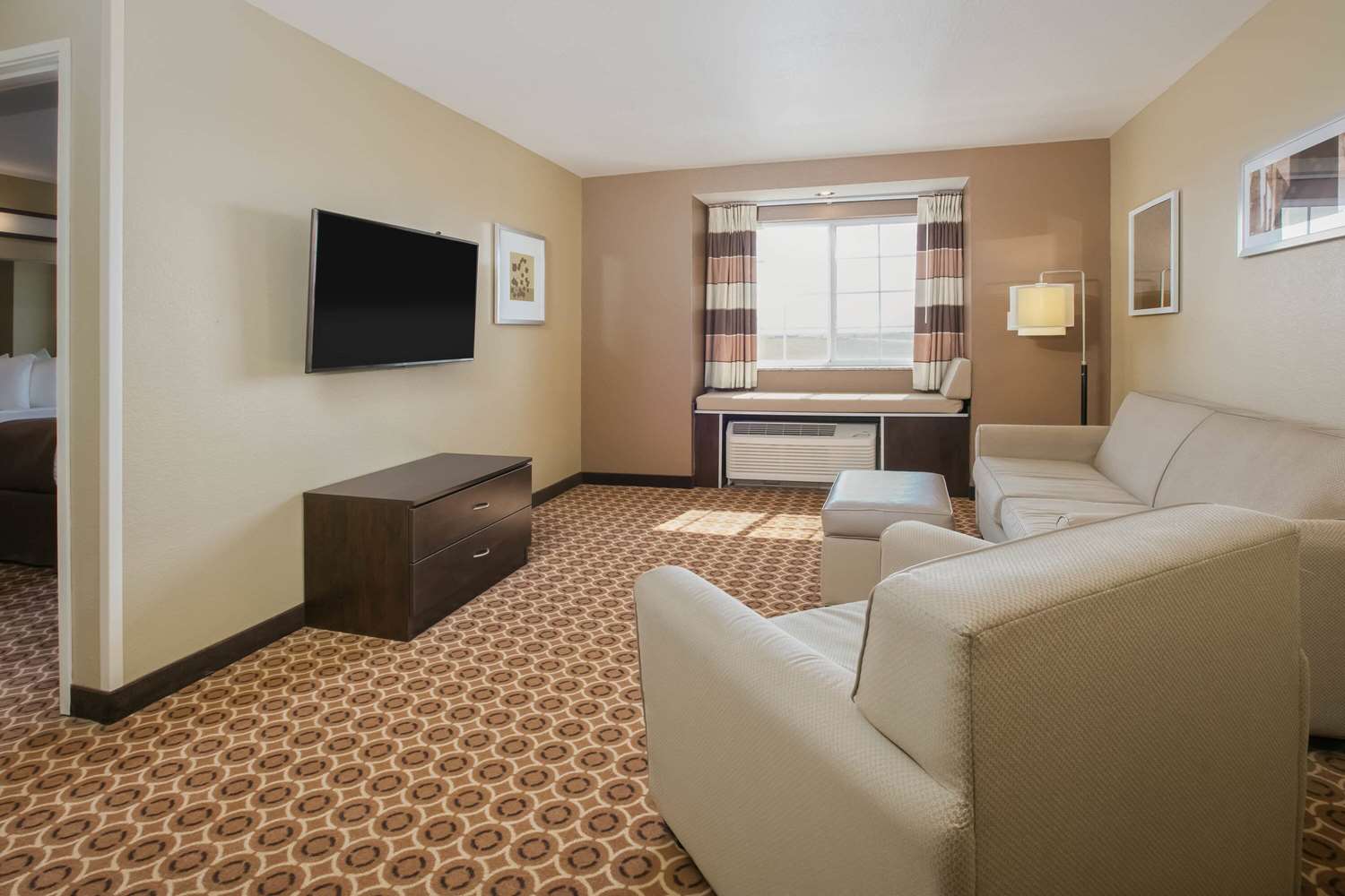 Microtel Inn And Suites By Wyndham Pecos 16/35
