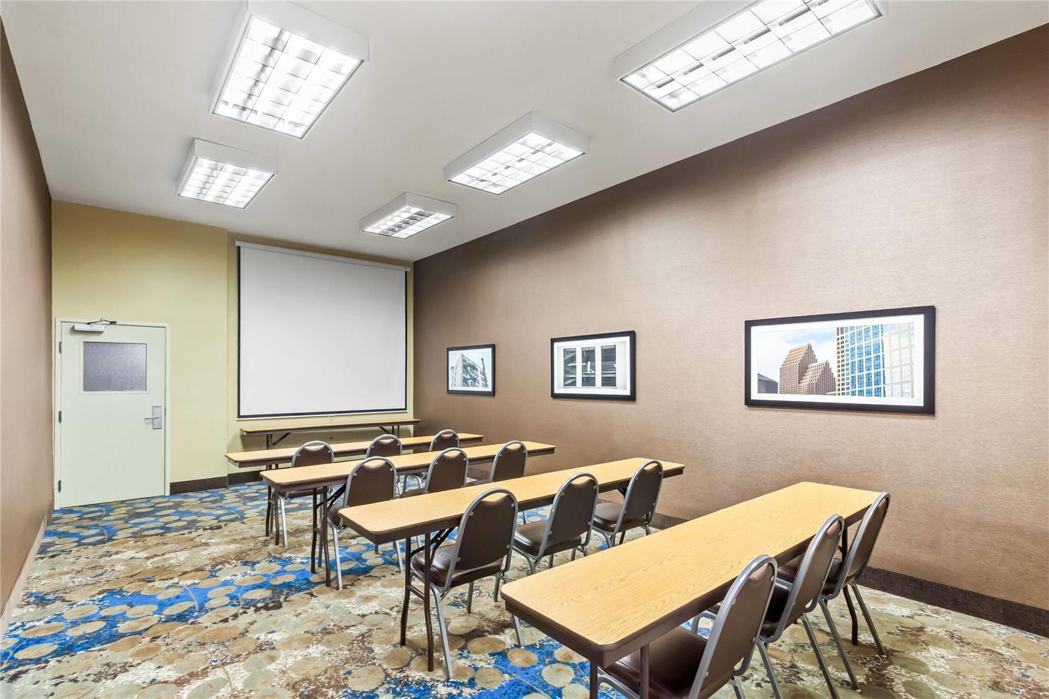 La Quinta Inn & Suites by Wyndham Houston Energy Corridor 43/61