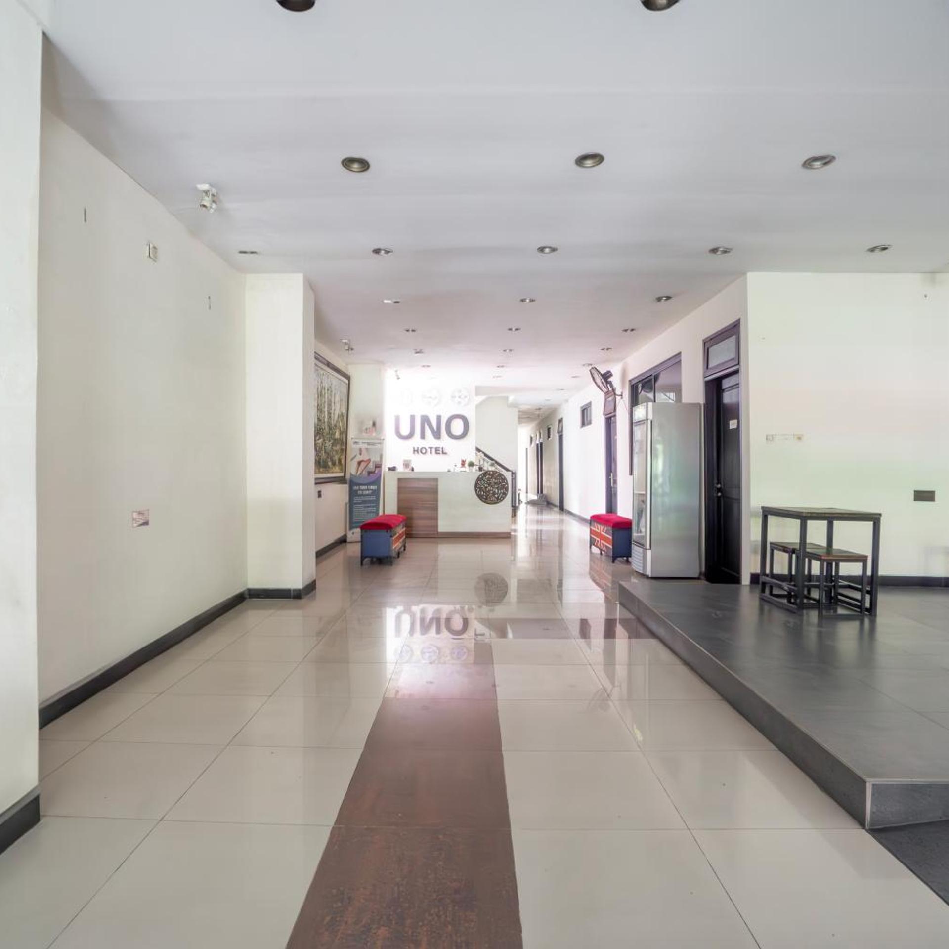 Hotel O Genteng Near Genteng Market Formerly Uno Hotel 13/43
