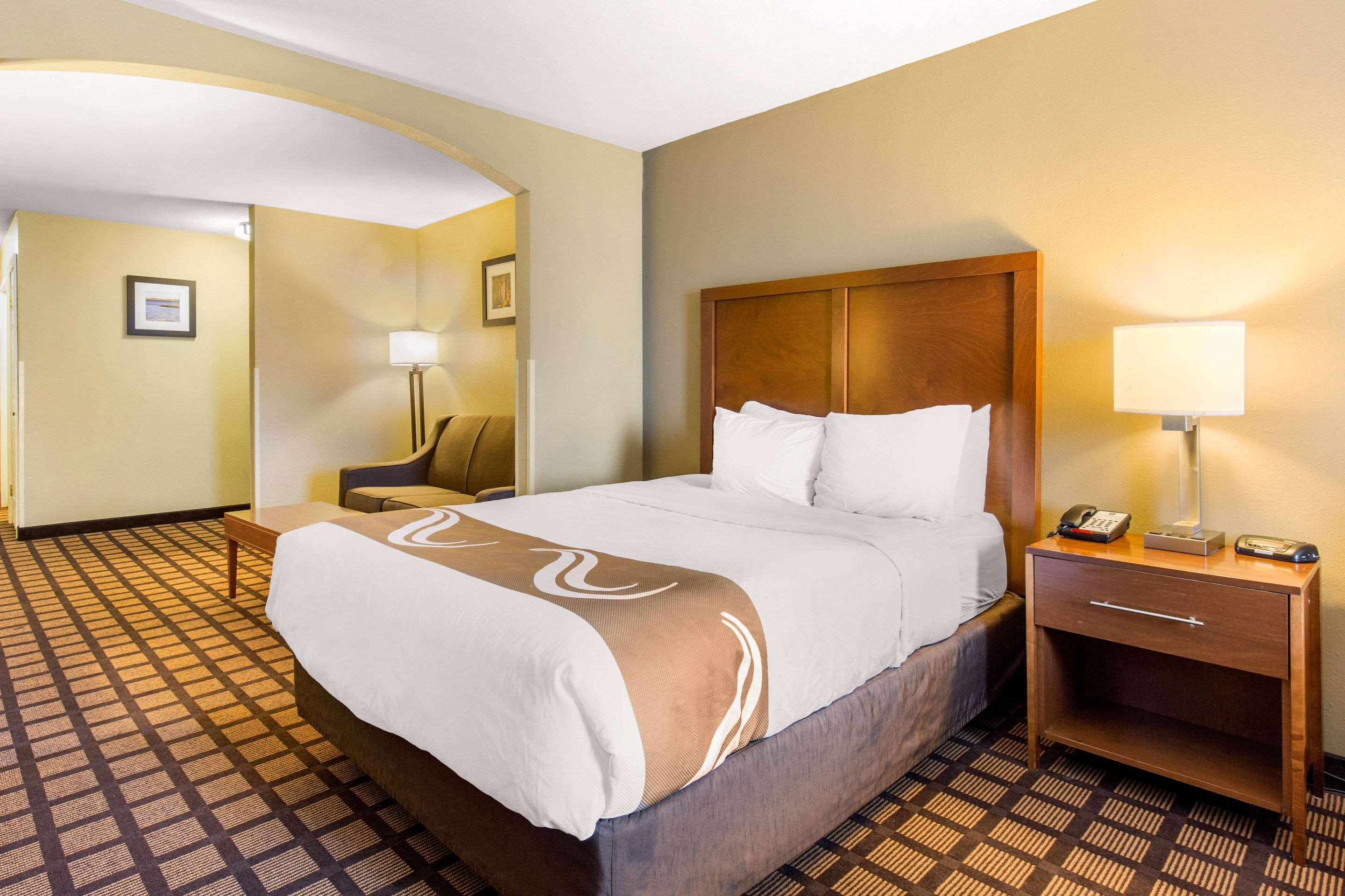 جناح، Quality Inn & Suites Georgetown - Seaford 2/6
