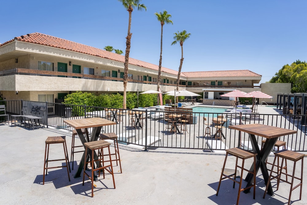 Infusion Beach Club 42/57
