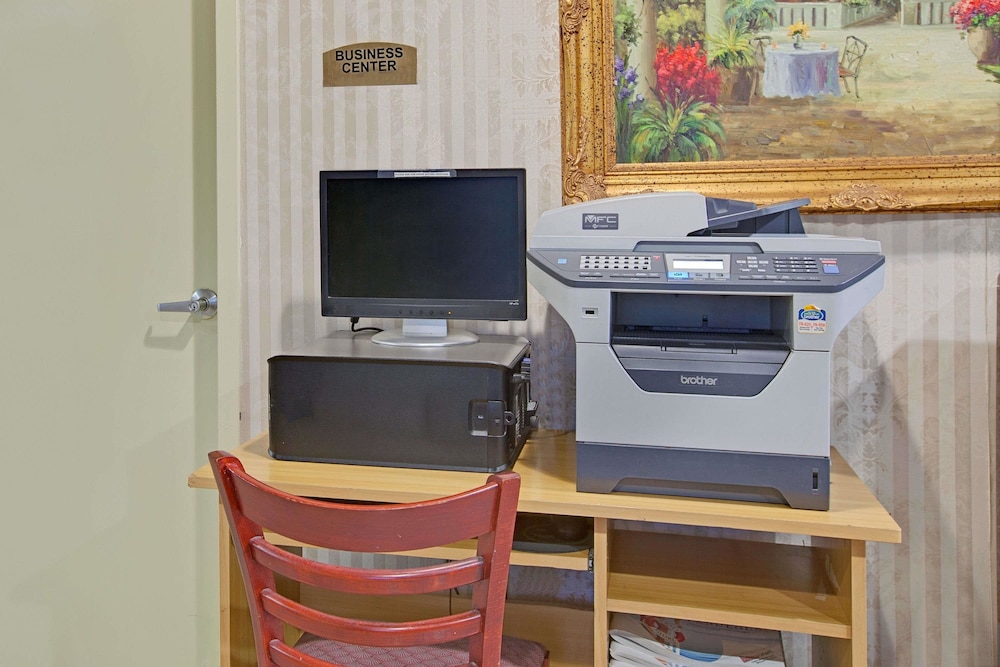 Travelodge by Wyndham Parsippany 18/25