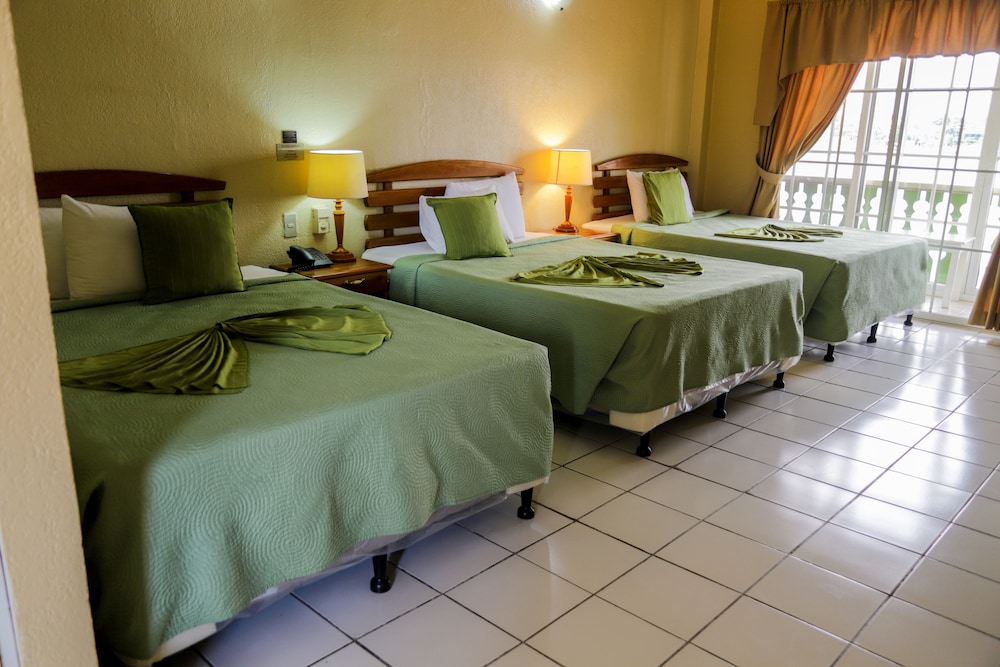 Hotel Petén 45/111