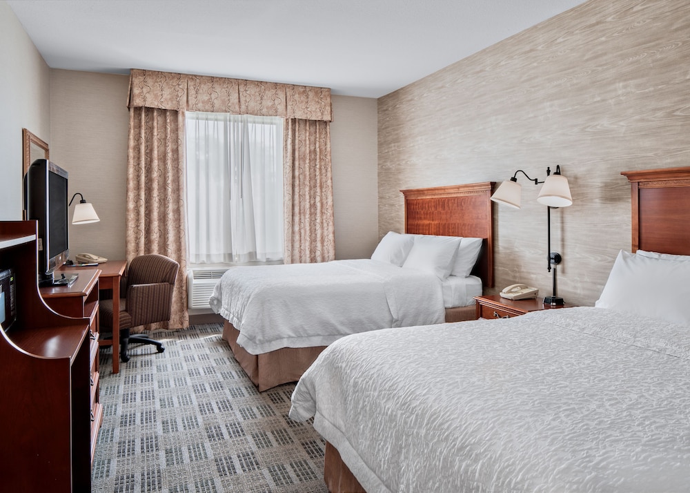 Hampton Inn & Suites Grove City 8/39