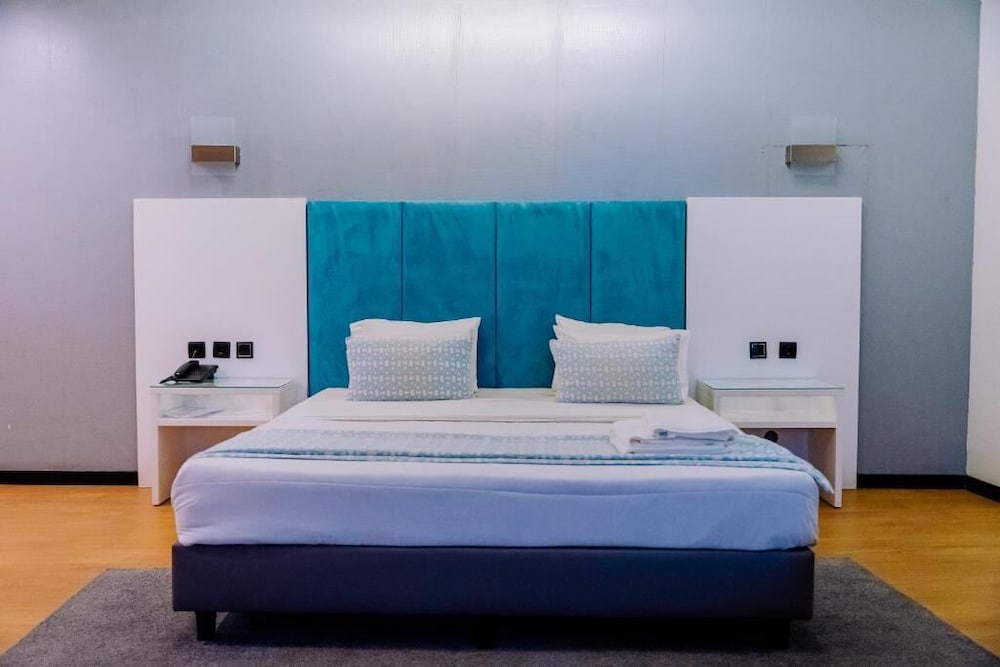 Beira Terrace Hotel 12/50