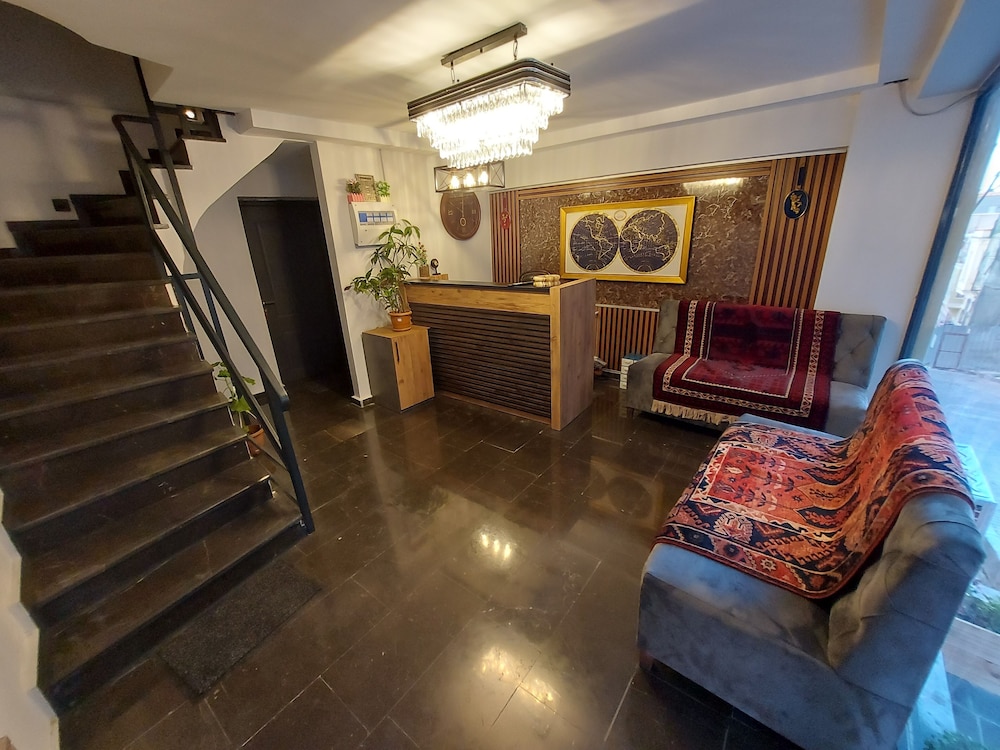 Peker Hotel 13/50