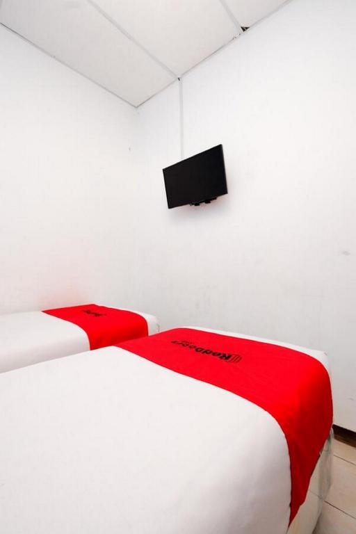 Reddoorz Near Kota Lama Semarang 18/41
