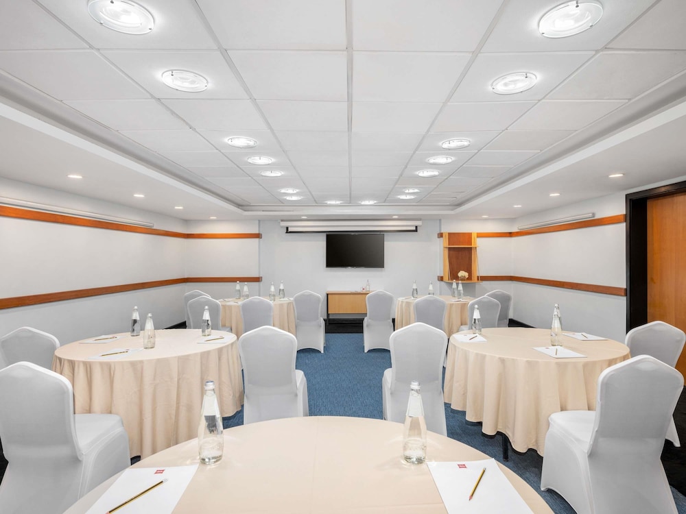 ibis Kuwait Salmiya 66/76