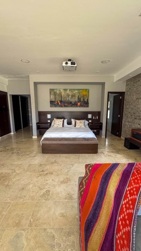 El Carmelo Mountain Lodge 5/50