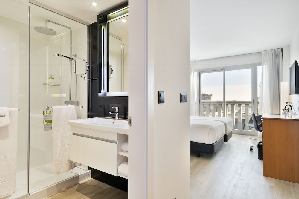 Innside by Melia Barcelona Apolo 34/75