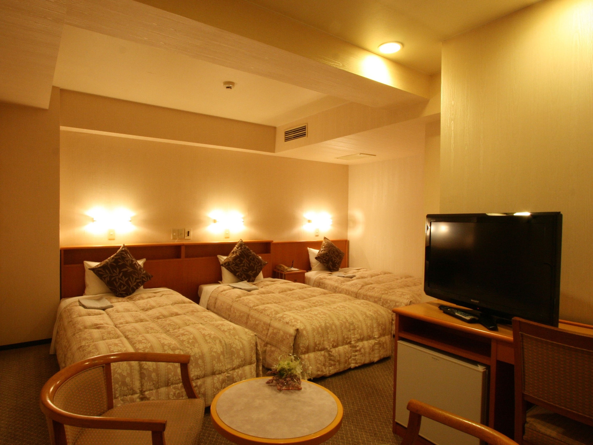 ROOM, TRIPLE, 3 BEDS