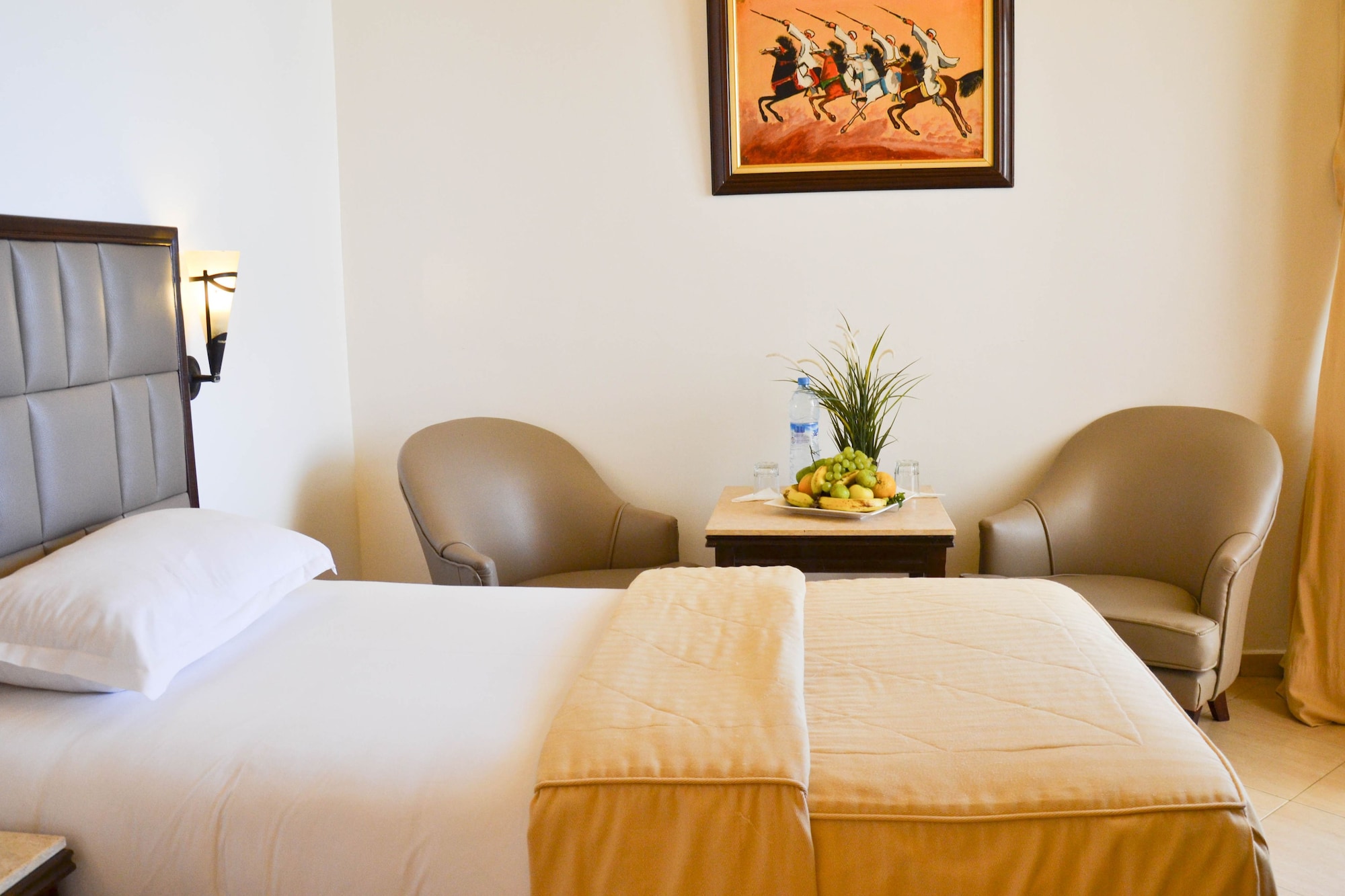 غرفة قياسية بسريرين منفصلين، Azur Hotel 3/5