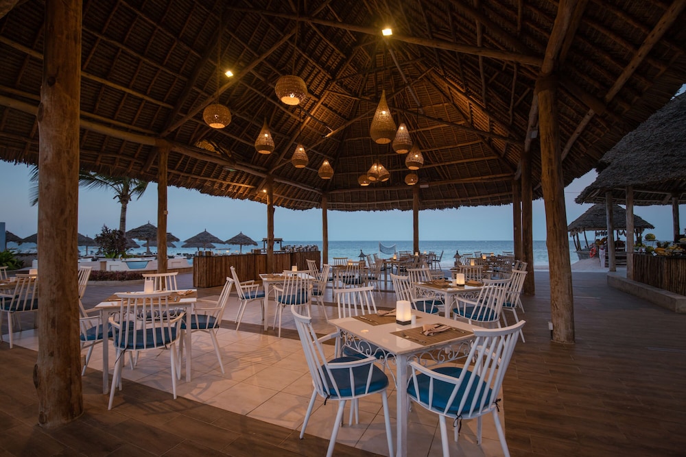 Kiwengwa Beach Resort 55/72