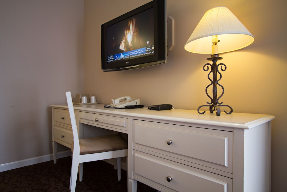 Glenwood Inn & Suites 18/50