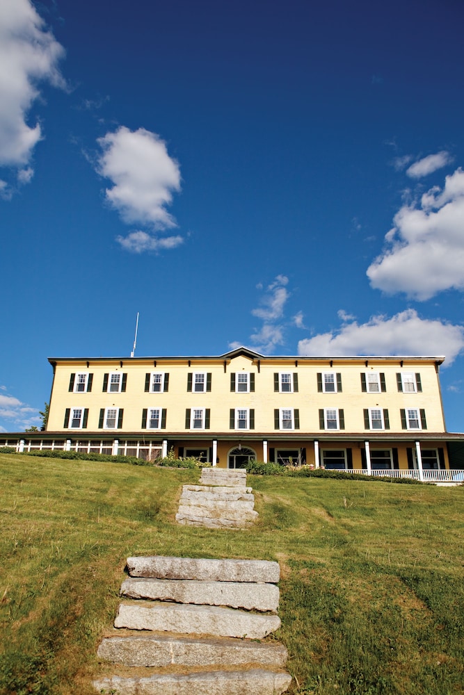 Chebeague Island Inn 61/64