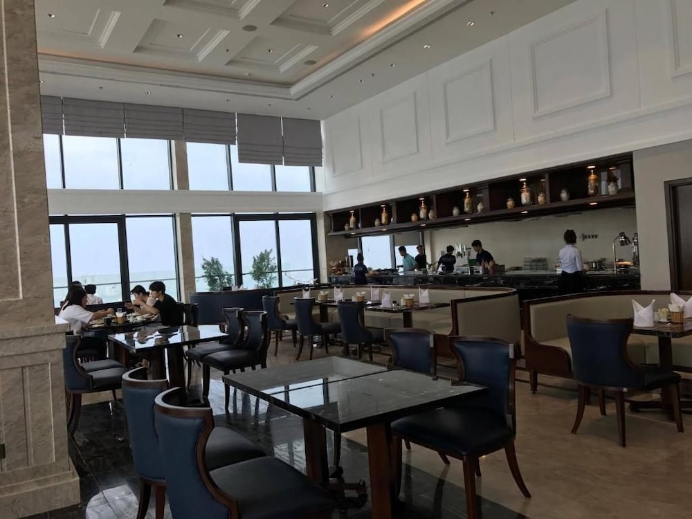 Altara Suites Da Nang 42/50