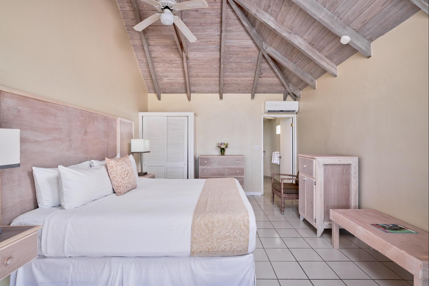 Royal, Beach, Palm, King Bed