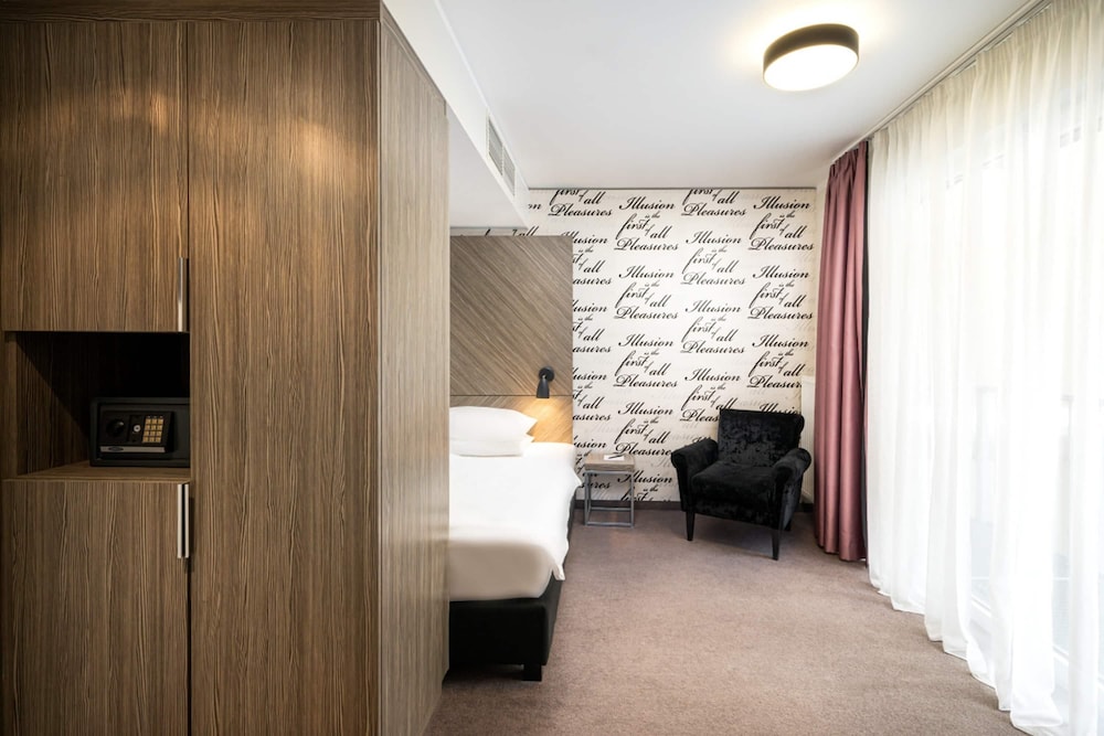 STANDARD, SINGLE, SINGLE BED