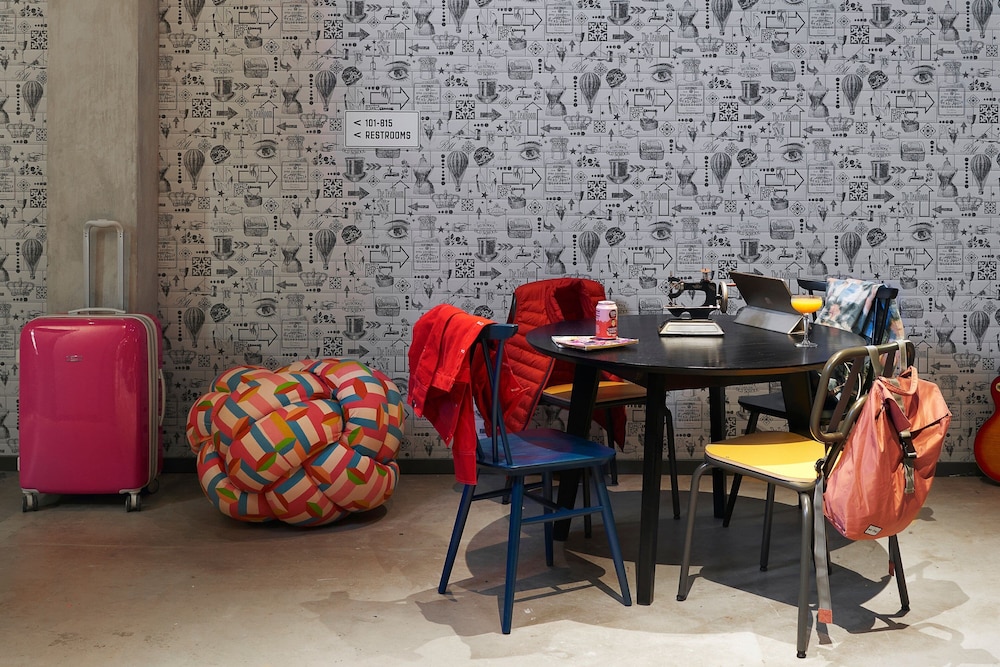 Moxy Manchester City 26/40