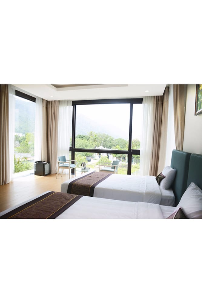 Diamond Bay Golf & Villas 18/41