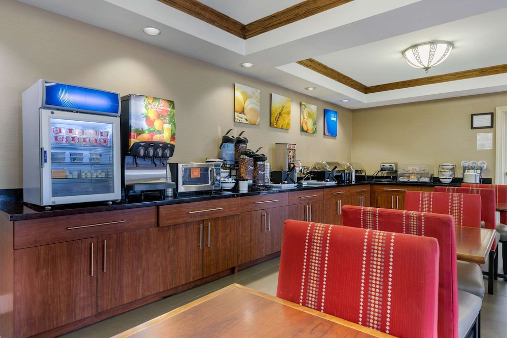 Comfort Inn & Suites Cordele GA 26/31