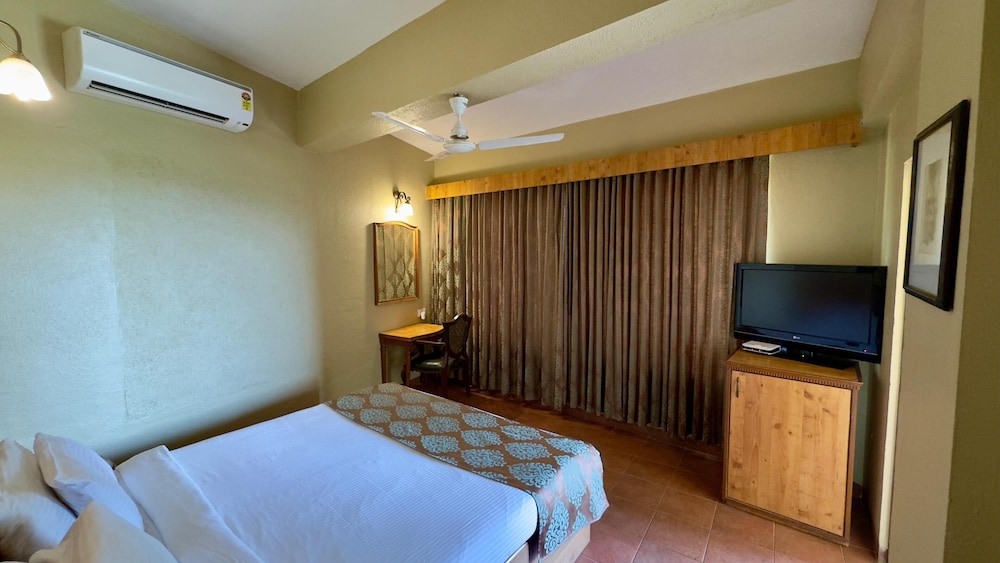 The Upper Deck Resort 12/50