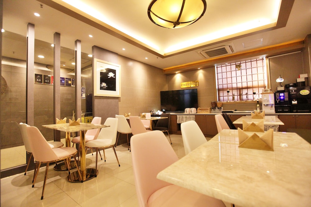 Changwon AT Business Hotel 16/21