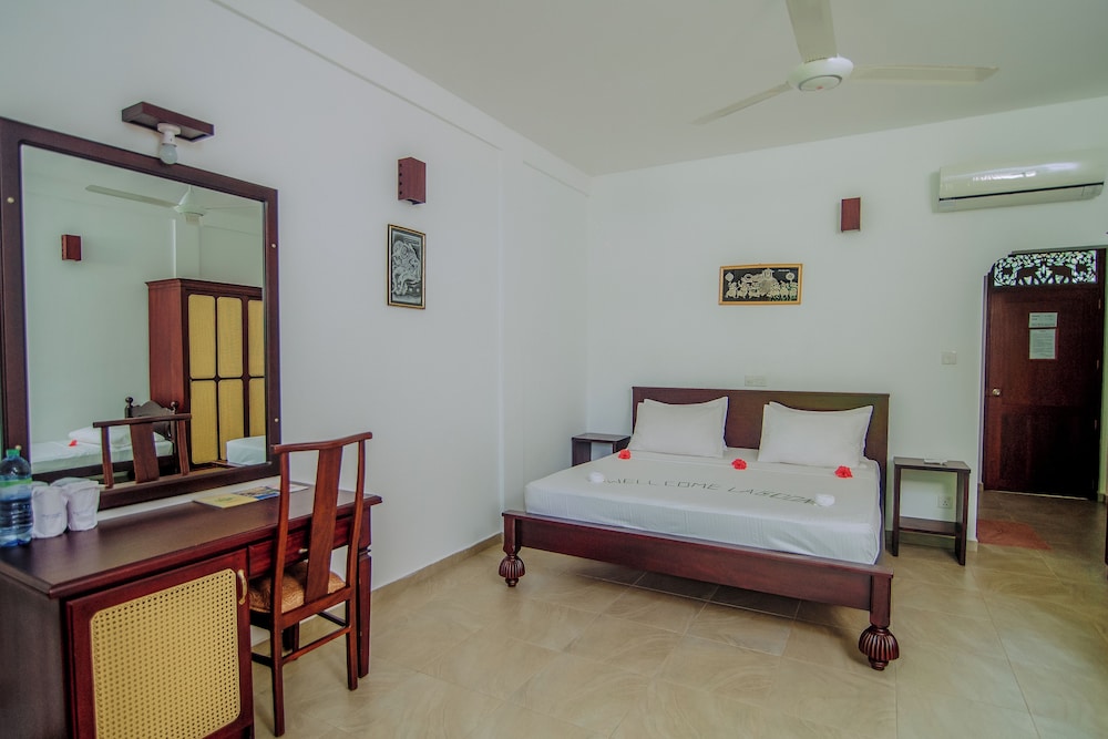 1 BEDROOM, DELUXE, TRIPLE, RIVER VIEW