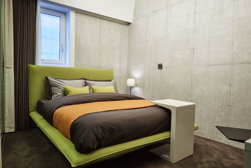 Cocomo Hotel And Gallery 26/54