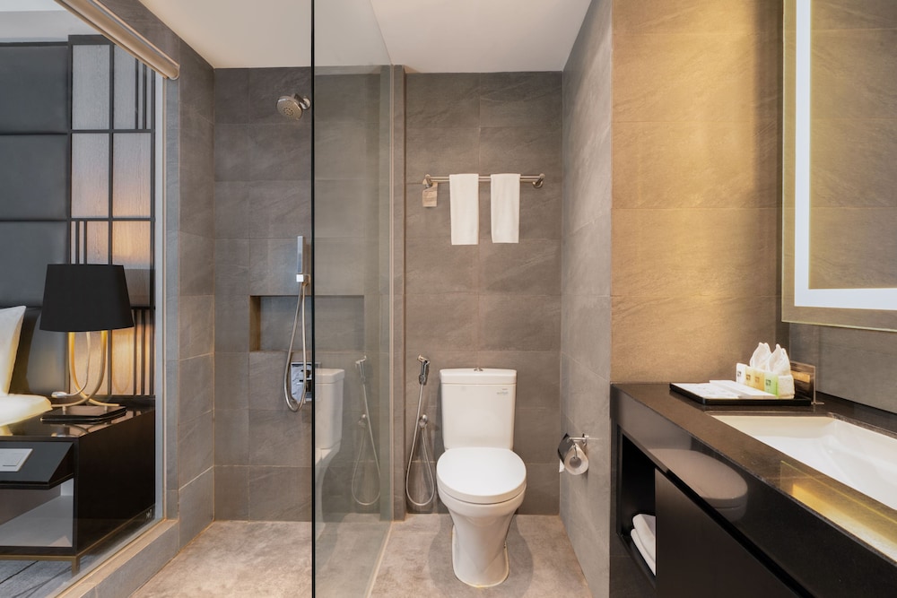Grand Swiss-Belhotel Darmo 60/62