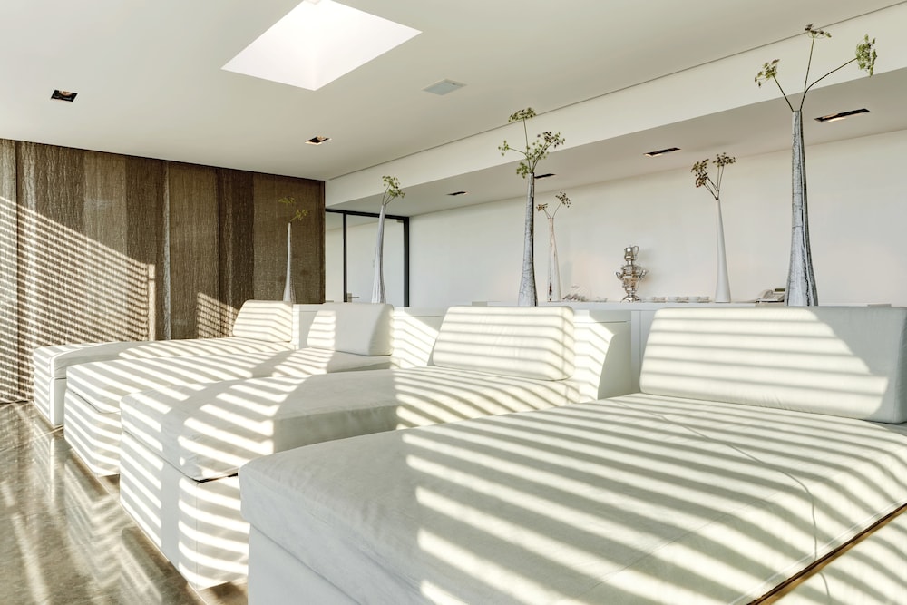 The Mandala Suites 18/56