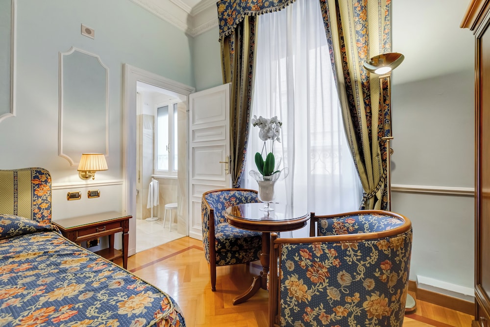 Hotel Cellini 46/61