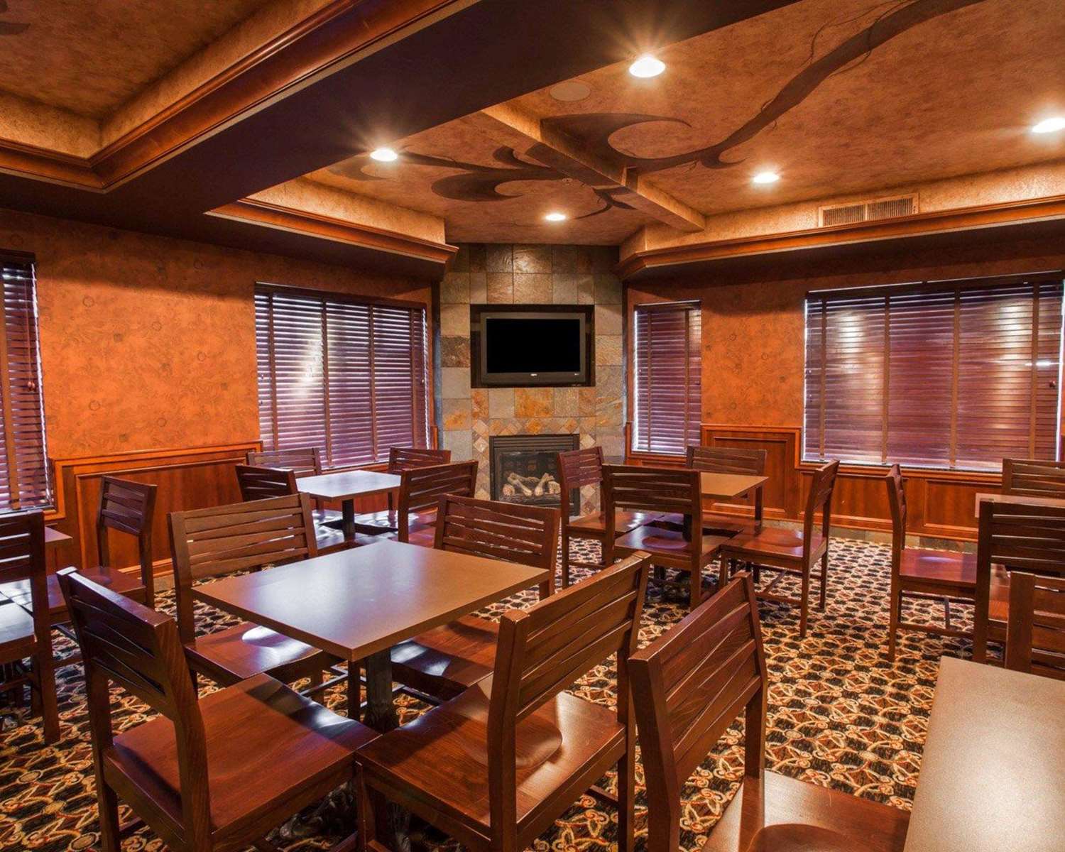 Comfort Suites Moses Lake 33/35