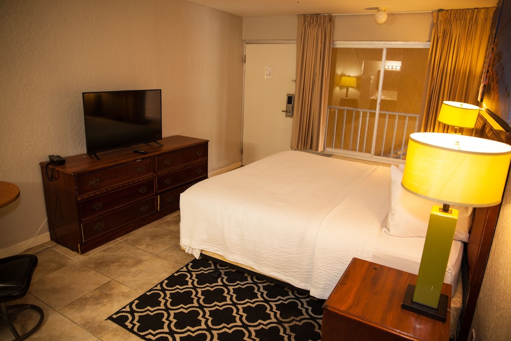 جناح بسرير كينج، Days Inn By Wyndham Cocoa Cruiseport West At I-95/524 5/8