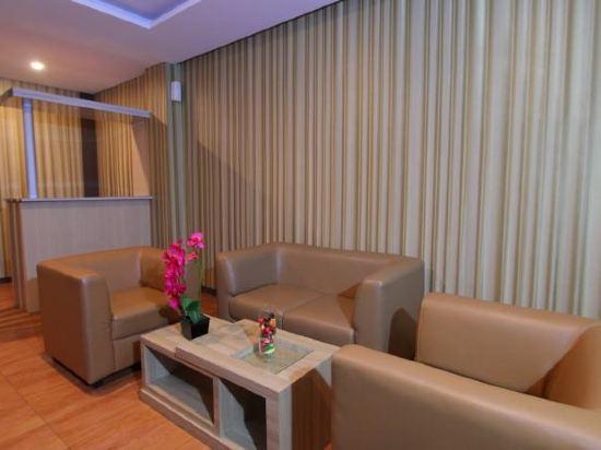 Grand Dian Hotel Brebes 32/41
