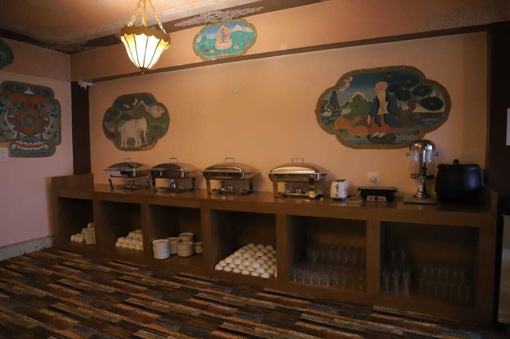 The Lindsay Himalayan Heights 8/31