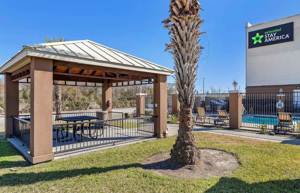 Extended Stay America Suites Houston - IAH Airport 55/62