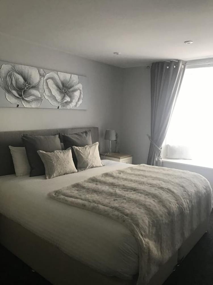 The White Hart Hotel 4/40