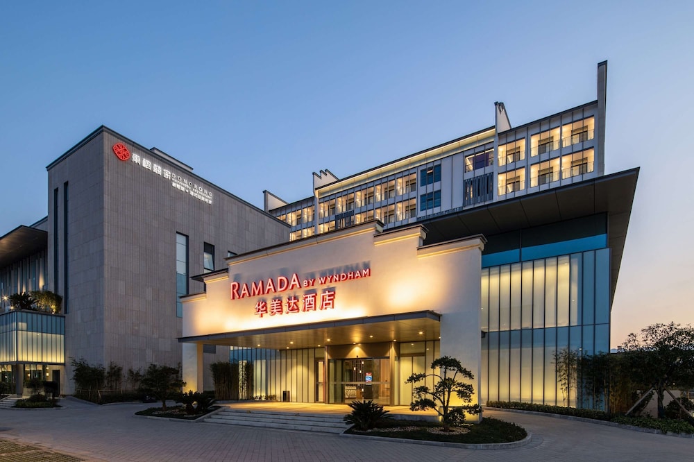 Ramada by Wyndham Huangshan North 1/28