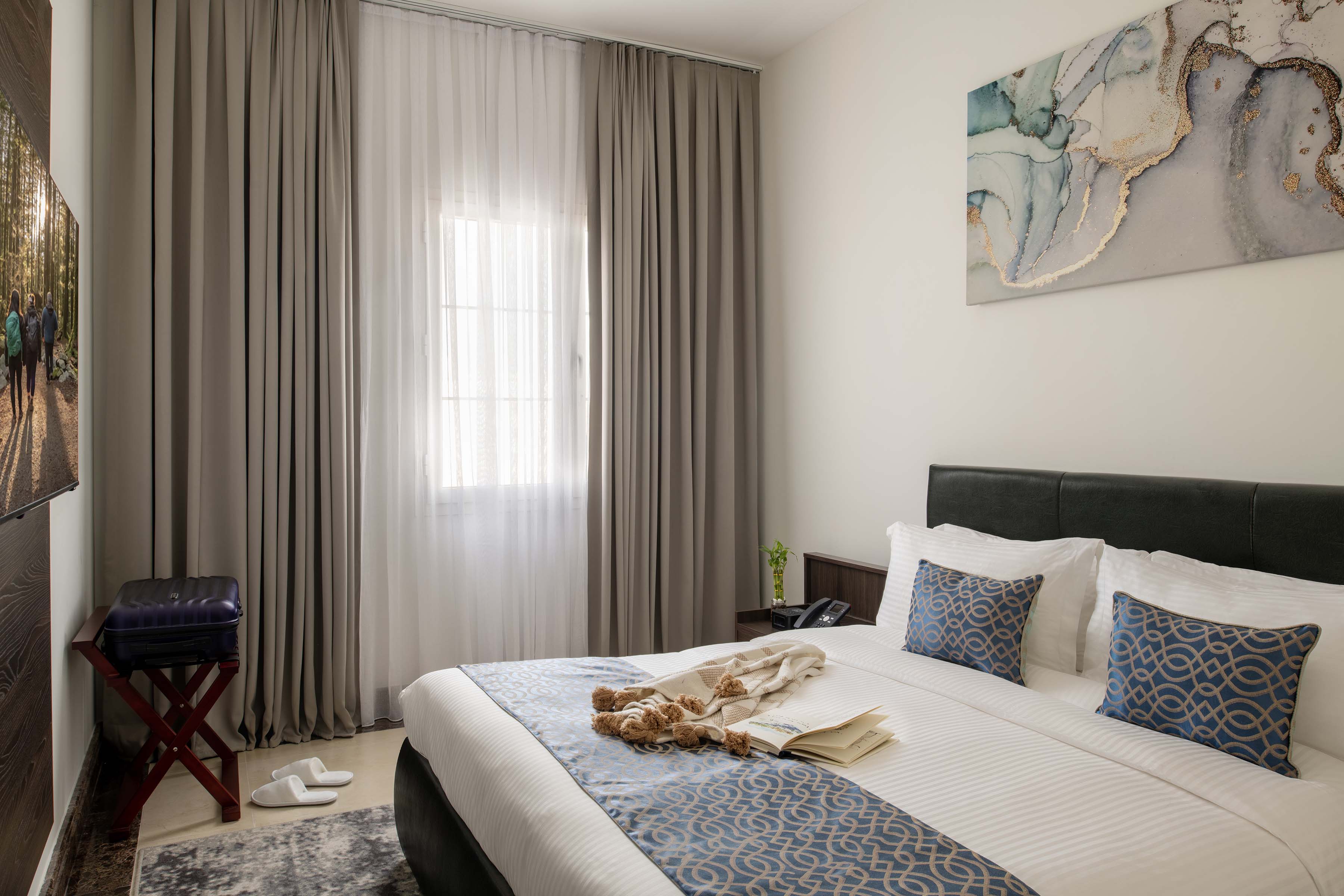 2 BEDROOMS, PREMIER