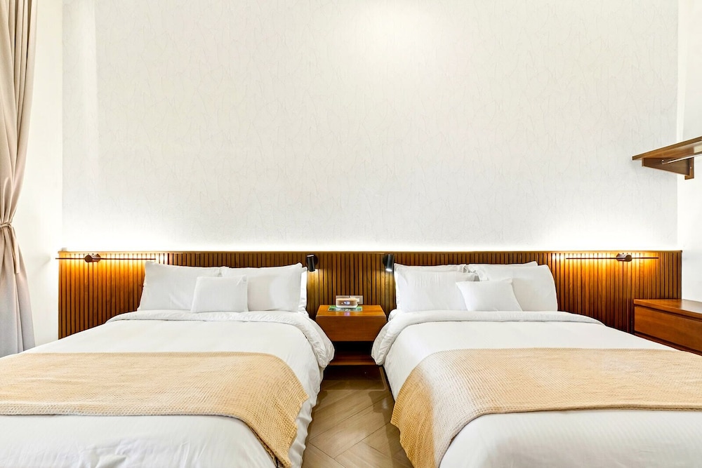 Paraiso Rainforest and Beach Hotel 14/48