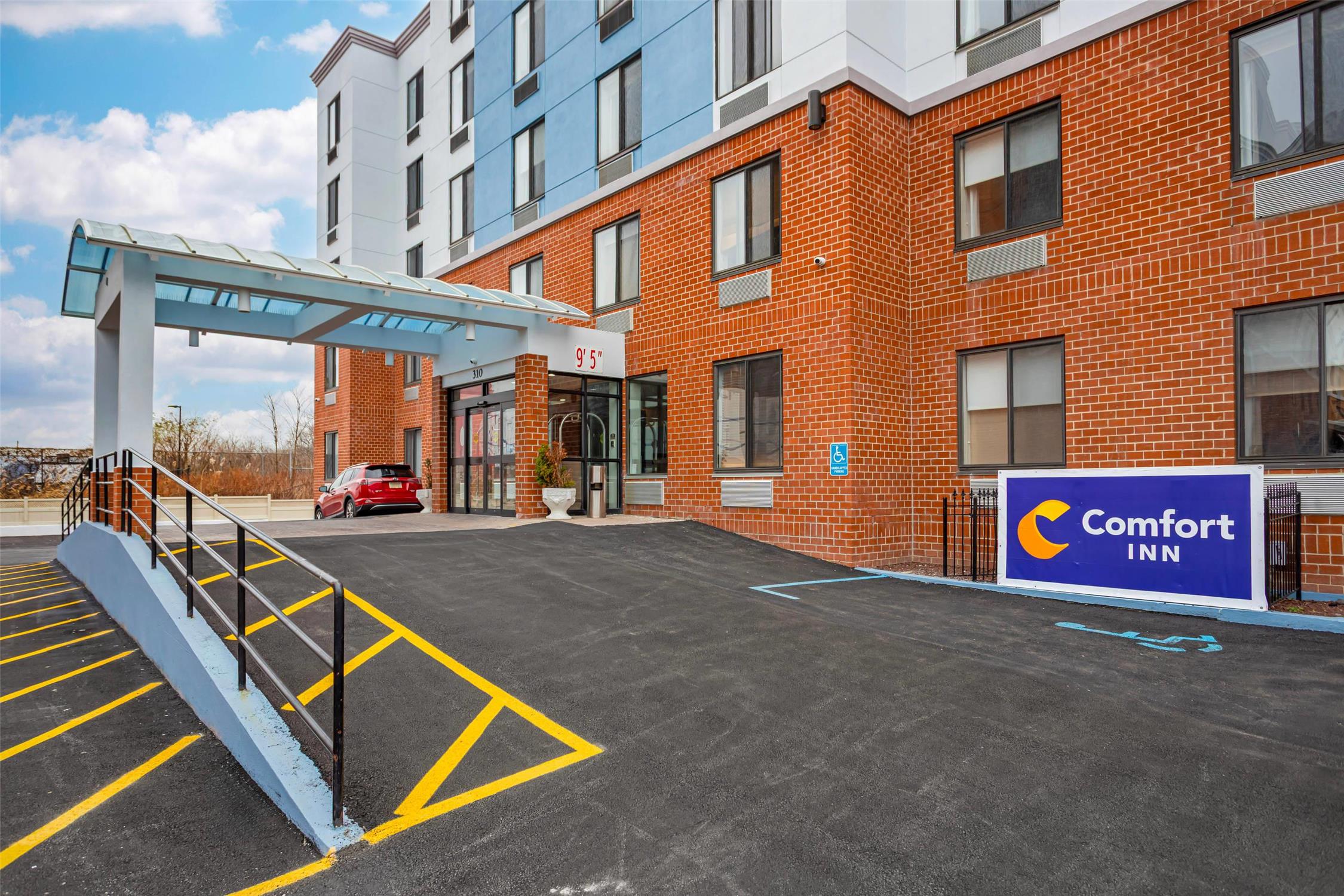 Comfort Inn New York Staten Island 32/36