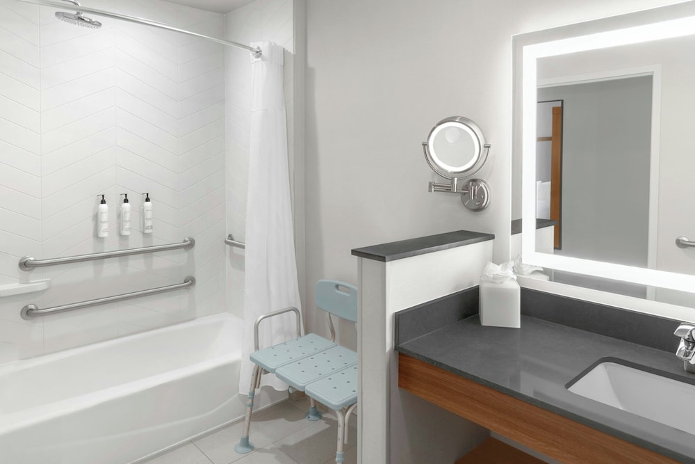 Fairfield Inn And Suites By Marriott San Francisco Pacifica Ex Holiday Inn Express Hotel Suites 48/50