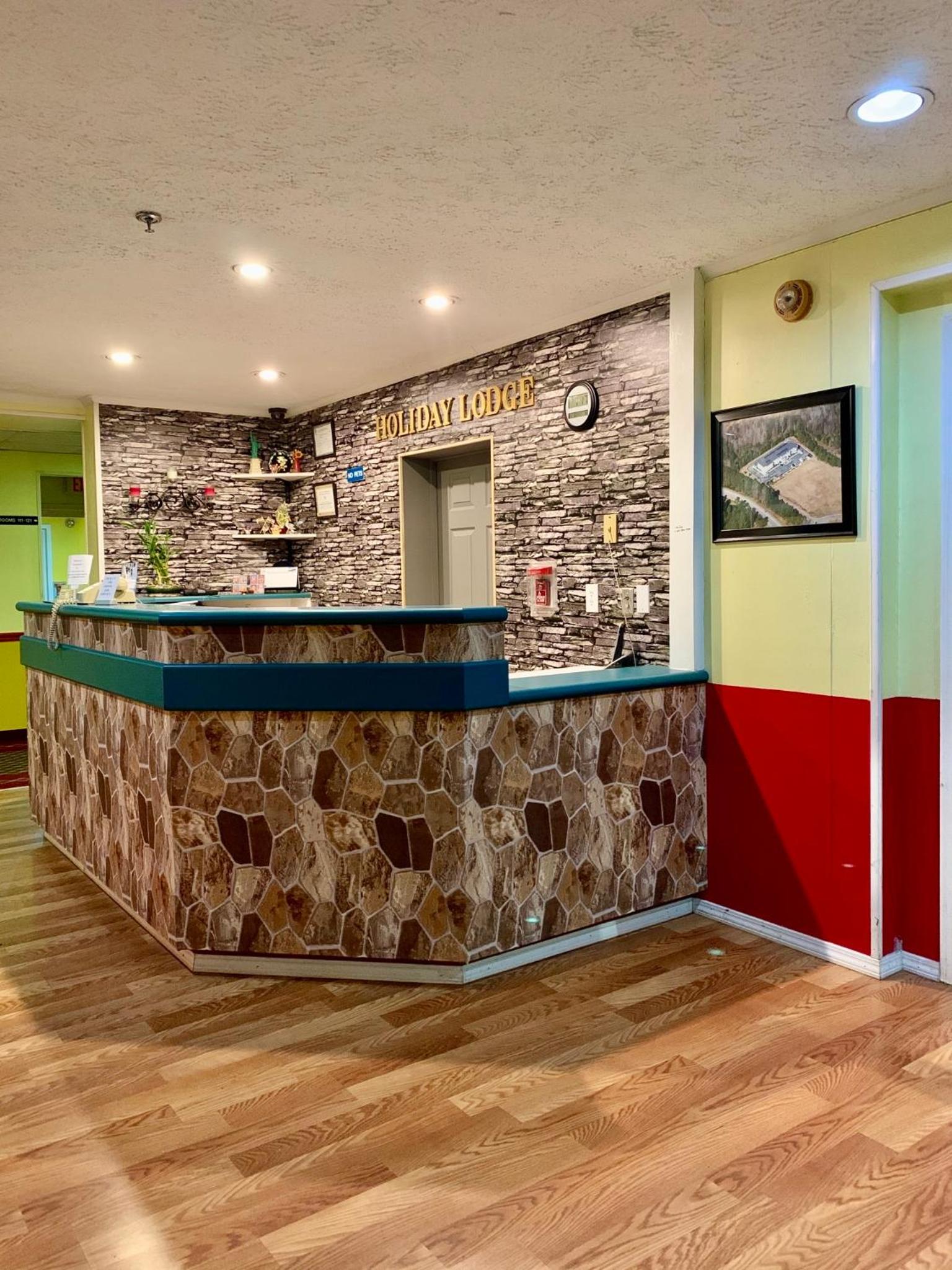 Holiday Lodge 9/30